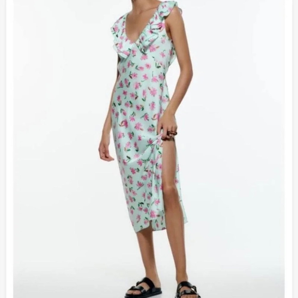 NWT - ZARA GREEN FLORAL PRINT SATIN MIDI DRESS WITH RUFFLE TRIMS SIZE XS